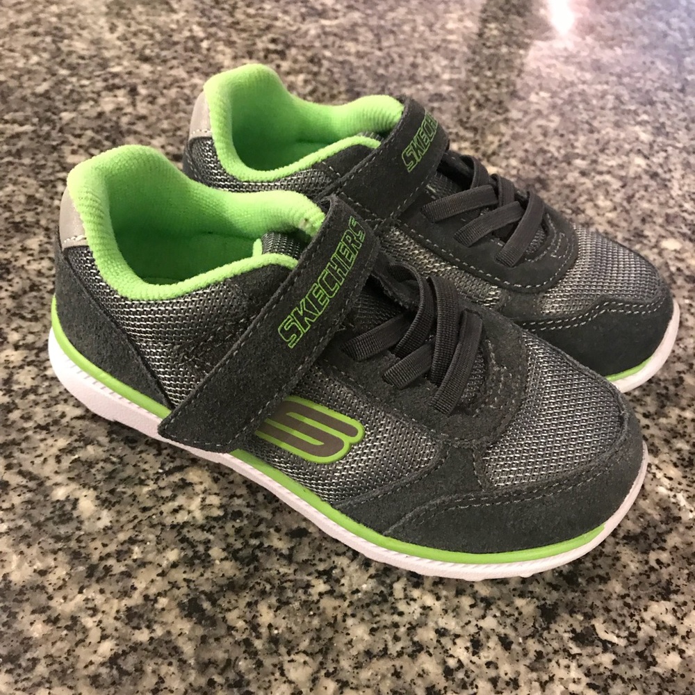 Toddler sneakers